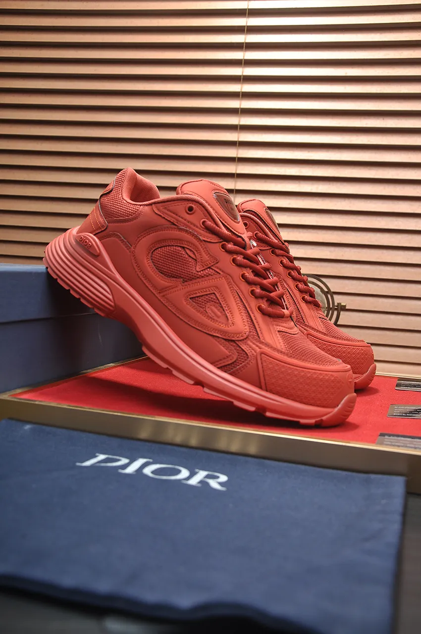 Men's men's shoes 💰: 540💶 (top original order) Brand: Dior (Dior) Standard code: Men's code 38-44 (45 customized) Grade: Same style as the official website Material: Top original cowhide stitched together Original wear-resistant and lightweight outsole Style category: Fashionable casual shoes Distinguished luxury brand elements top luxury Color: Real picture color